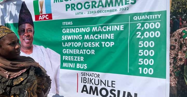 Amosun Empowers Constituents And Supporters in Ogun West and East Senatorial Districts