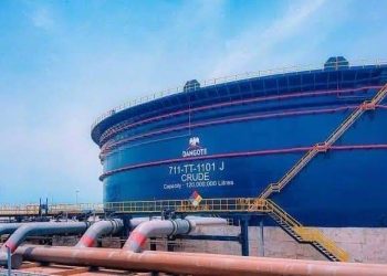 Seven major marketers get approval to sell Dangote fuel