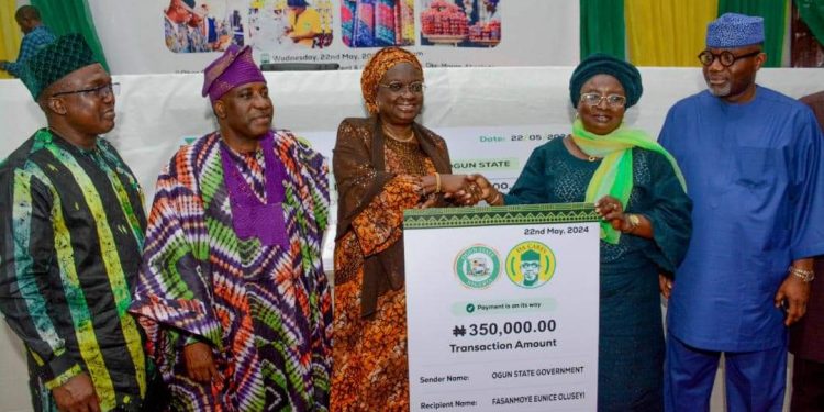 Ogun Disburses Second Tranche of N1bn Operational Grant to Businesses