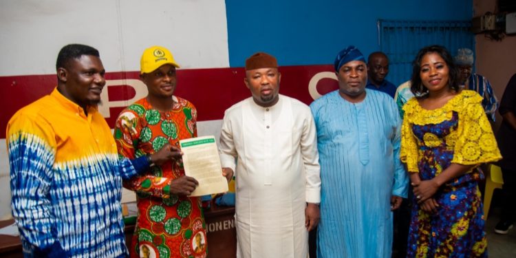 Ogun LG Elections: Ijebu Business Tycoon, Leke Kuye Meets APC Party Leaders, Declares Chairmanship Ambition