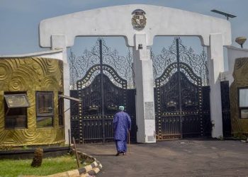 Awujale Stool Open Only To Direct Offspring of Awujale Fusengbuwa – Olufadi Royal Family Sets Record Straight