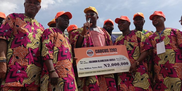 Caucus 7202 donates N2million for Yayi’s APC governorship nomination form