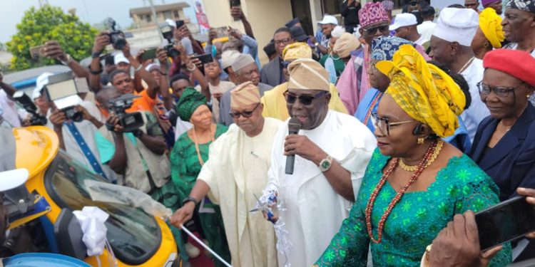 Ijebu Transporters Receive Boost as CREDICORP, IDIPR and Imowo MFB Deploy 50 Nigerian-Made Tricycles
